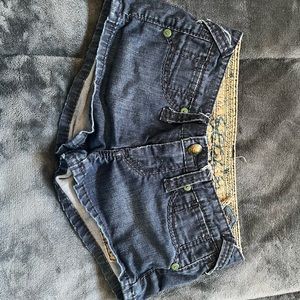 Stitch’s denim shorts